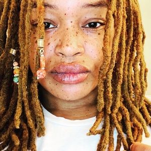 Meet your Posher, Quinterra